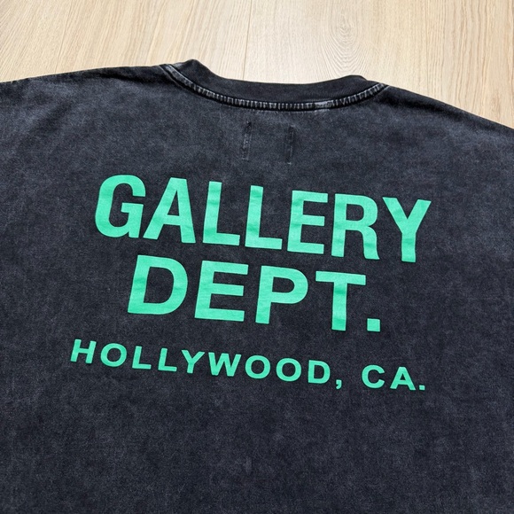 Gallery Dept Black Tee with Green Print - Picture 2 of 11